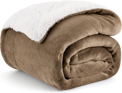 Bedsure Sherpa Fleece Throw Blanket for Couch - Thick and Warm Blanket for Winter, Soft Fuzzy Plush Throw Blanket for All Seasons, Camel, 50x60 Inches