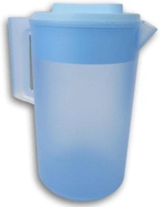 Rubbermaid ''Simply Pour'' One Gallon Pitcher (Blue)