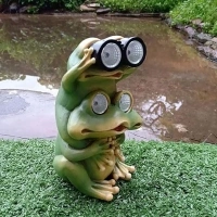 Garden Decor Yard Outdoor Decorations: Patio Statues Solar Powered Outside Frog Front Porch Sculpture Cute Animal Lawn Ornaments - Gifts for Mom Mother Women Birthday Housewarming